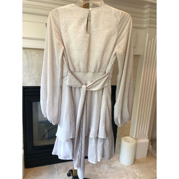 Japna Women’s Cream and White Leopard Print V Neck Short Dress Size M - Picture 2 of 7